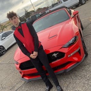 Meet your Posher, Brandon